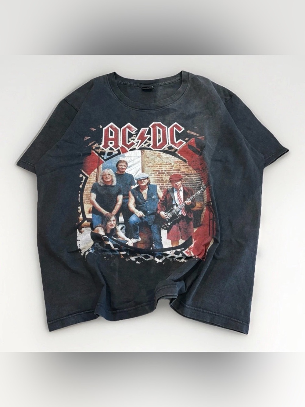 ACDC T-shirt Sun Faded Naturally Distressed Rock Tee Size XL 80s Band Tee